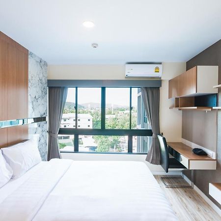 Akira Hotel Si Racha Esterno foto